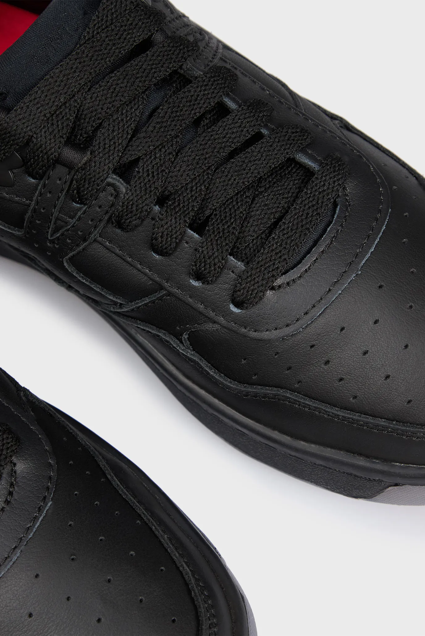 Krossovka UA Court 96 2