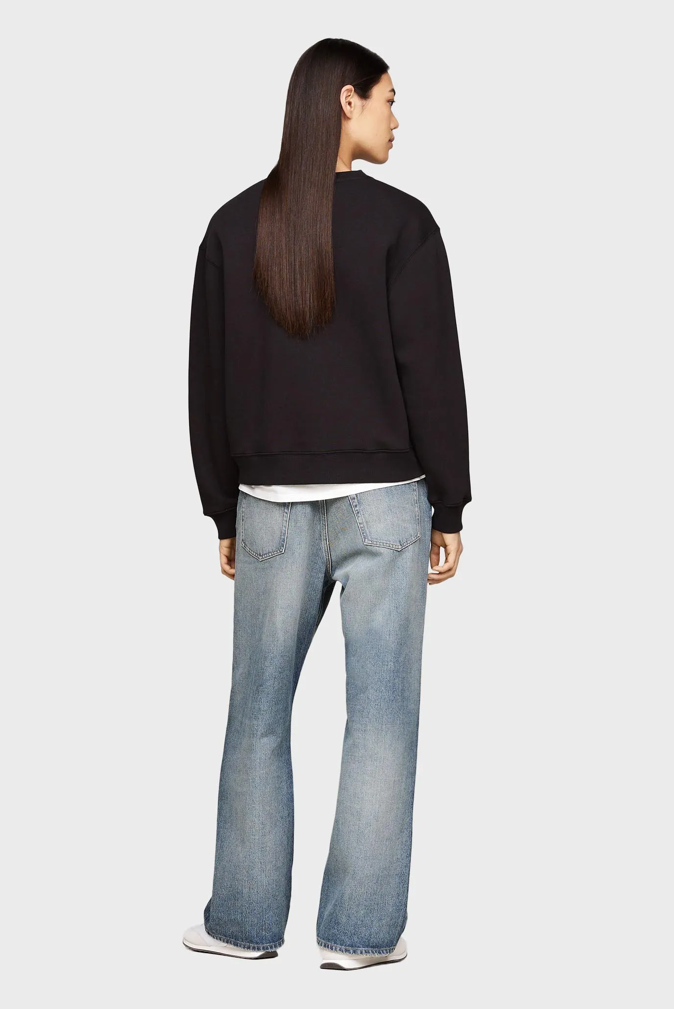 Svitshot MDRN REG CORP LOGO C-NK SWTSHRT 3