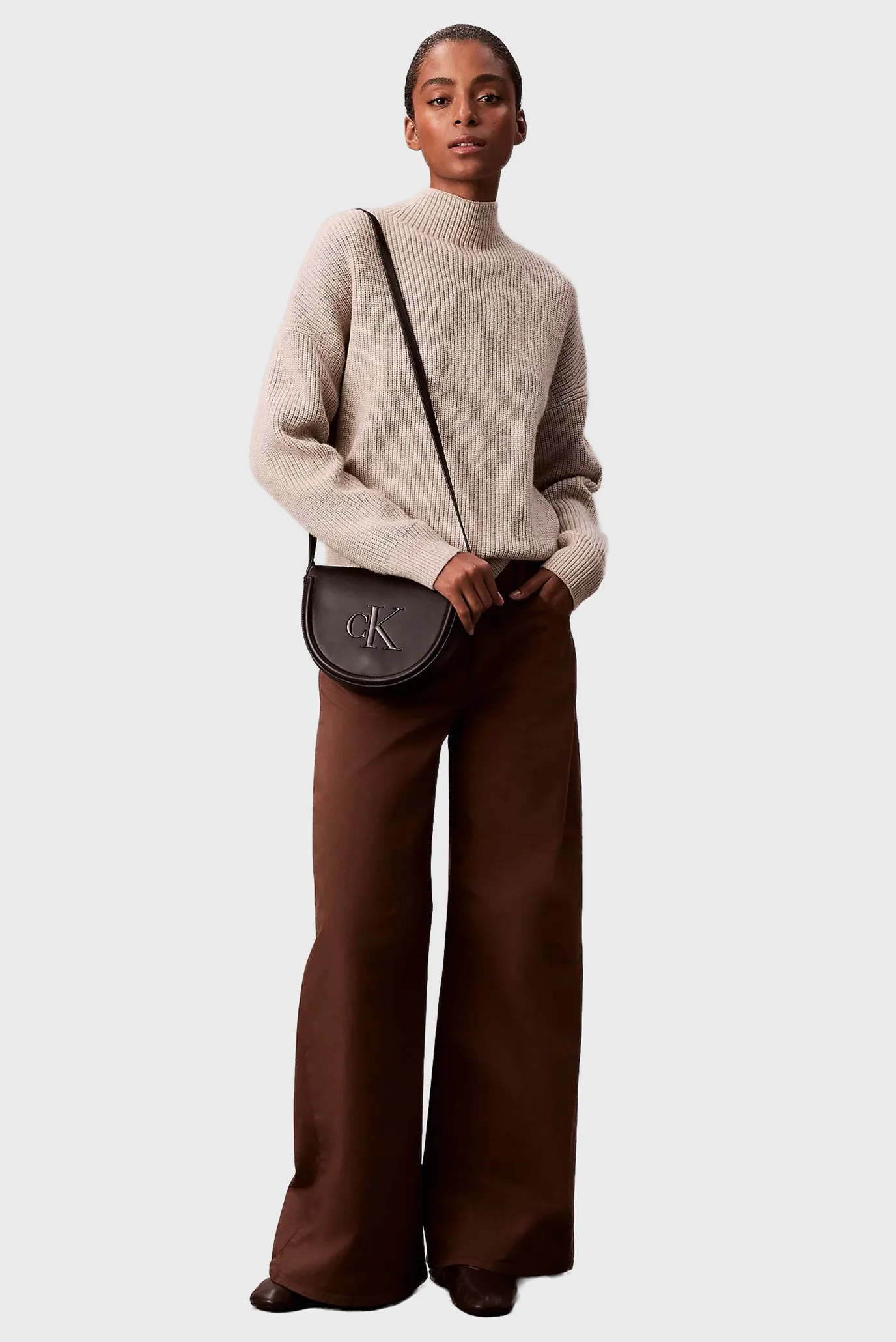 Sumka BOLD CK SADDLE CROSSBODY 2