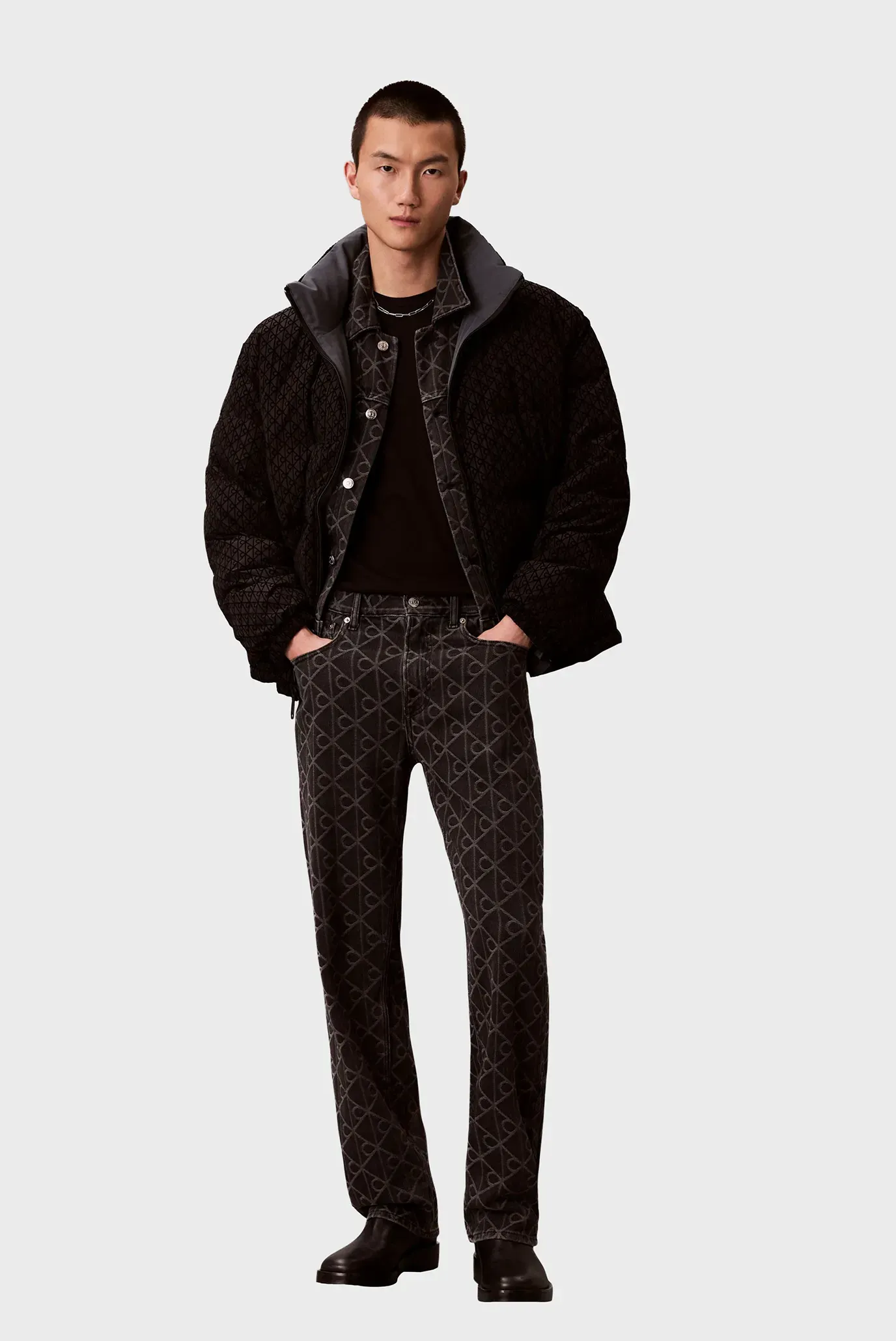 Jins shim/90S STRAIGHT BLACK EMBLEM JACQUA 2