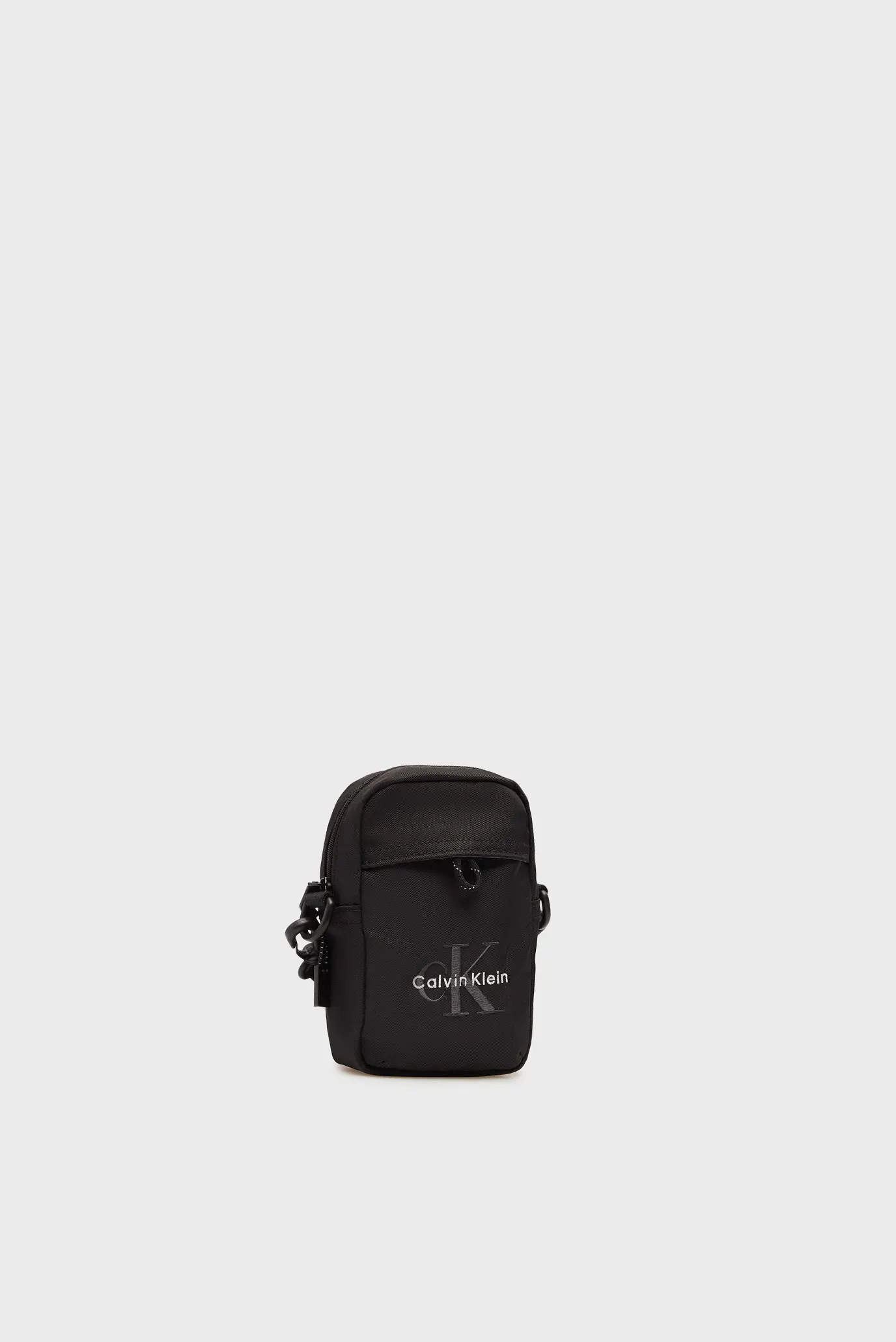 Sumka BOLD LOGO NYLON SLIM REPORTER 3
