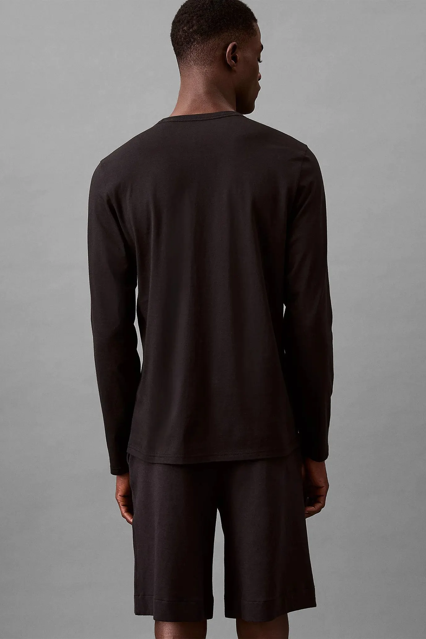 Футболка L S CREW NECK 4