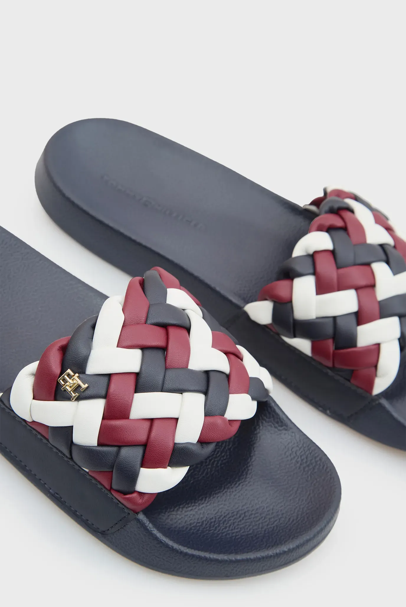 Slayderlar TH CORNROW POOL SLIDE 2