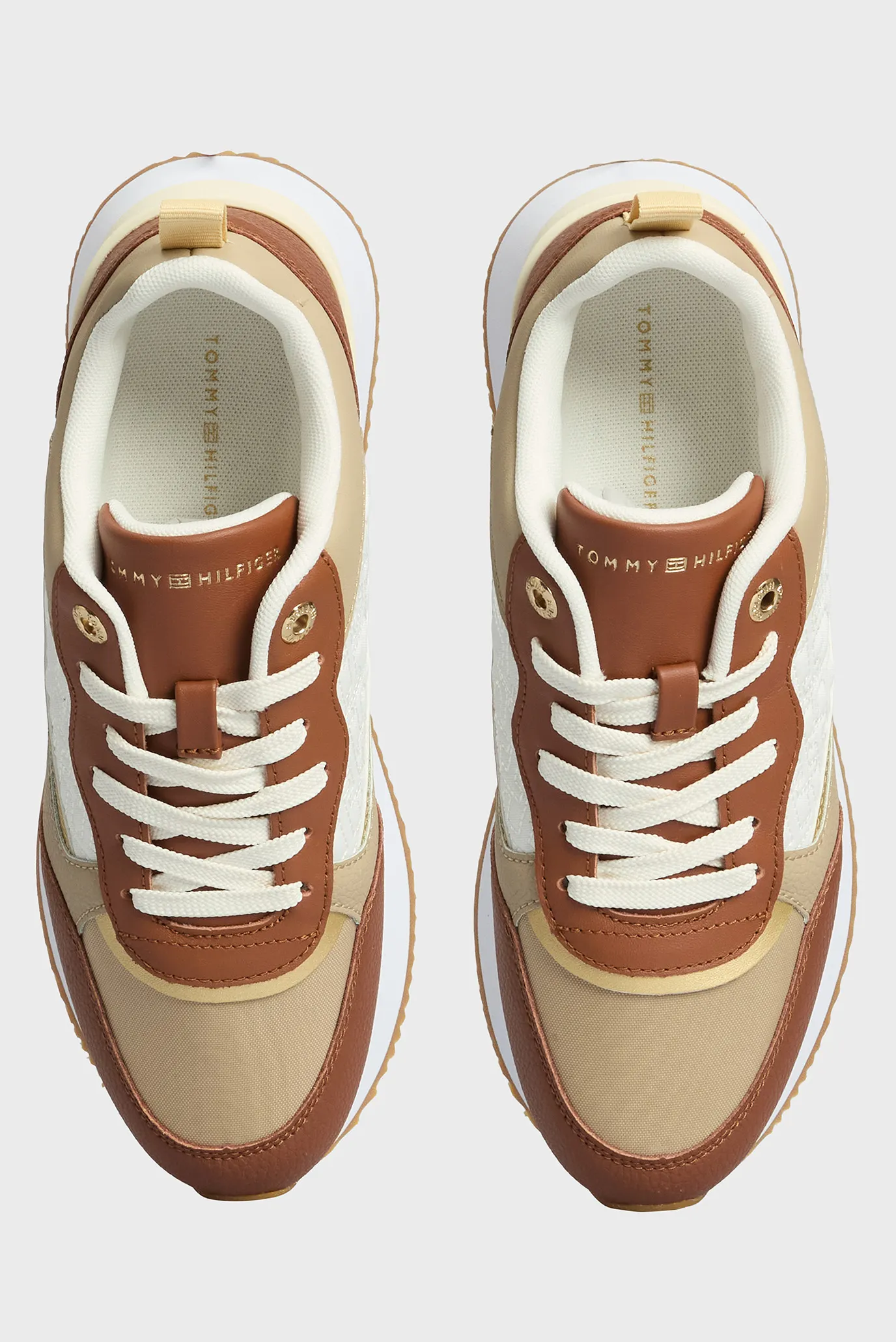 Krossovka MONOGRAM RUNNER 4