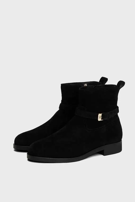 Etiklar TH BUCKLE RIDING SUEDE BOOTIE Tommy Hilfiger