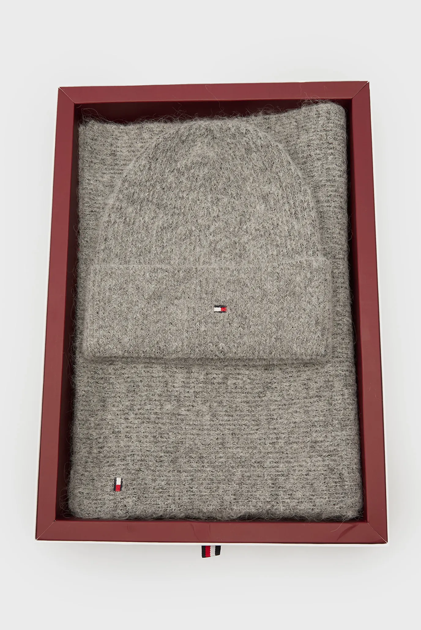 Подарочный набор ESSENTIAL FLAG FUZ BEAN SCARF GP 6