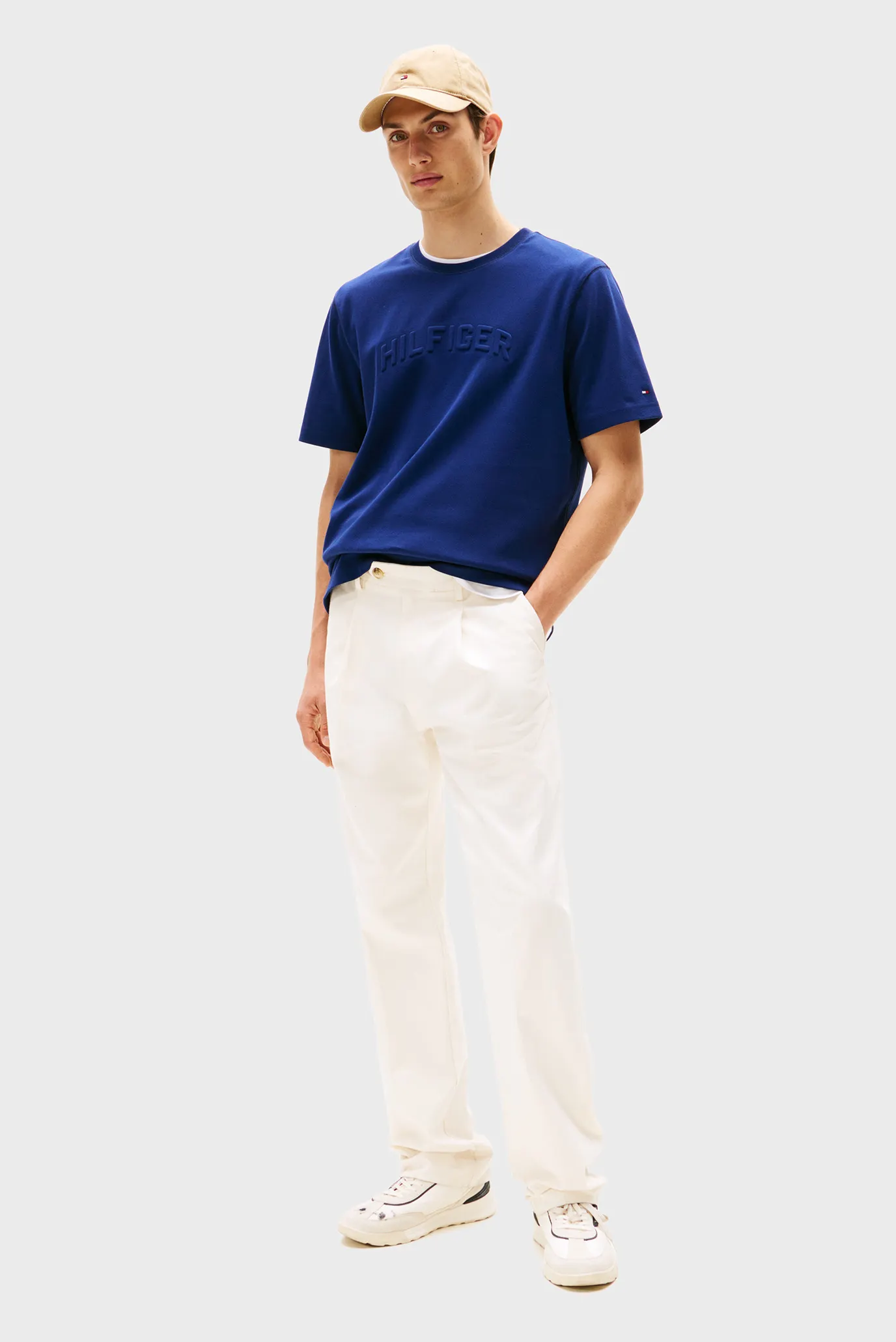 Futbolka/HILFIGER ARCH EMBOSSED TEE 2