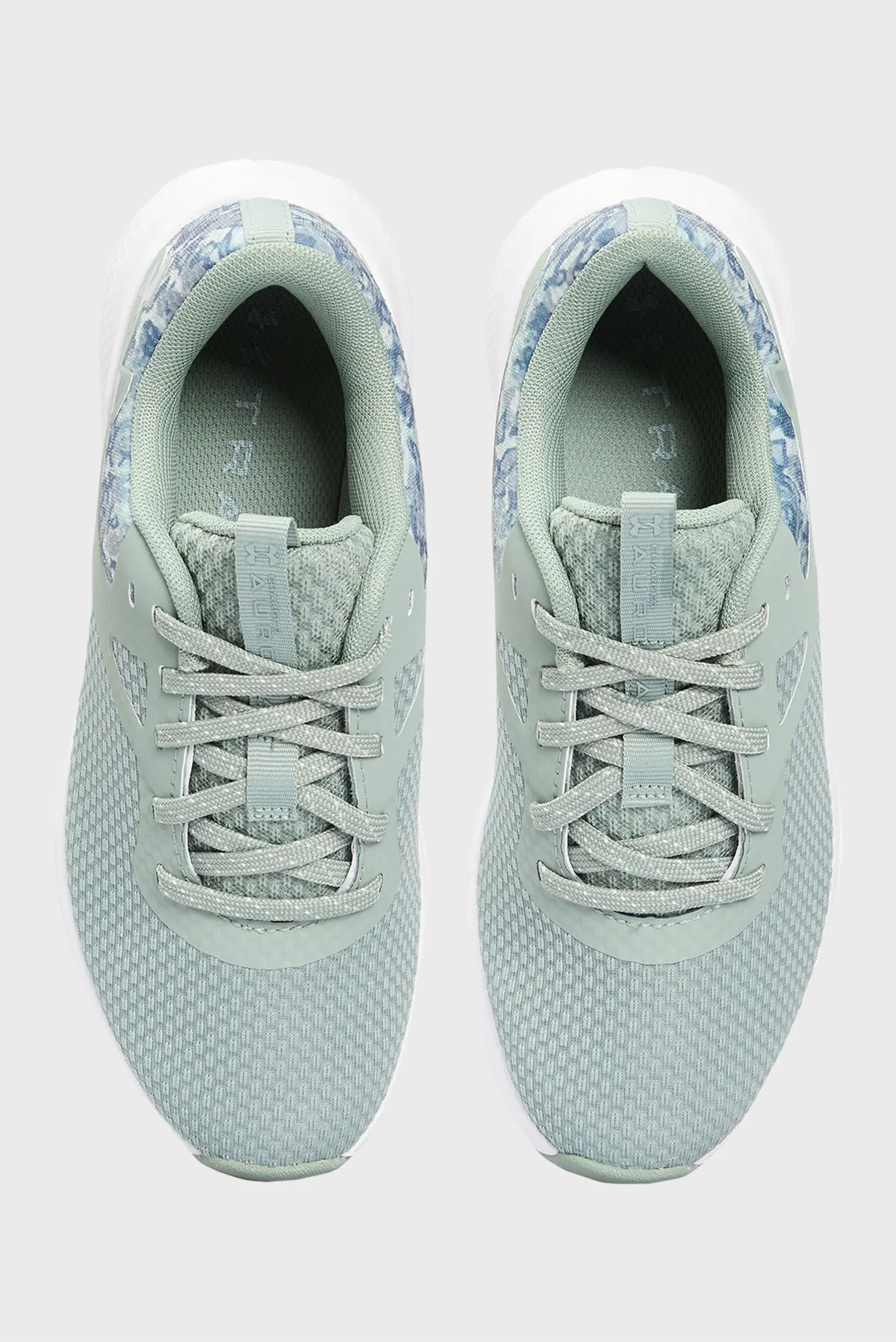 Krossovka UA W Charged Aurora 2 + 4