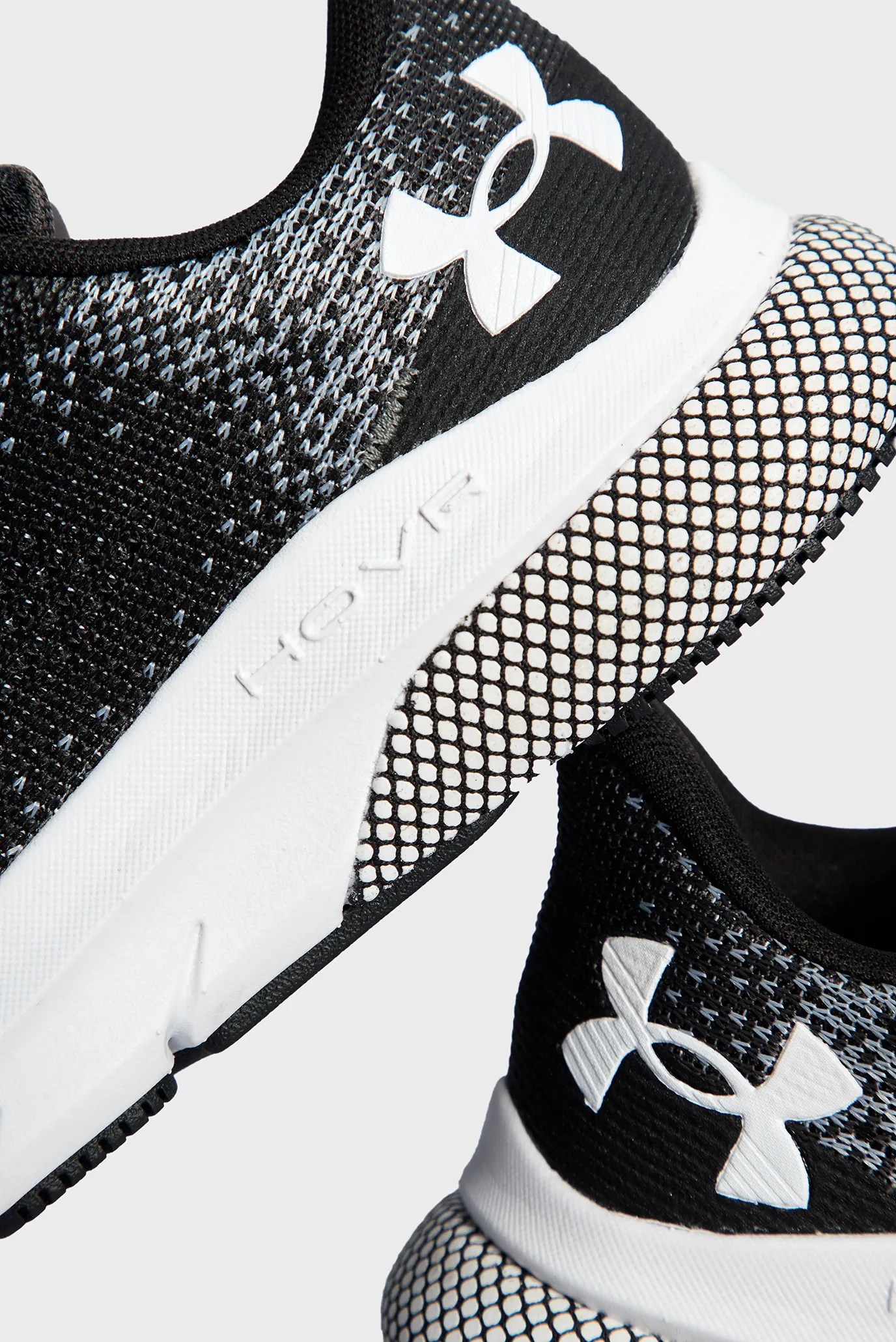 Кроссовки UA W HOVR Turbulence 2 2