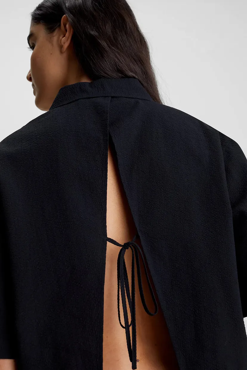 Yengi kalta ko'ylak BACK DETAIL SEERSUCKER SHIRT 4