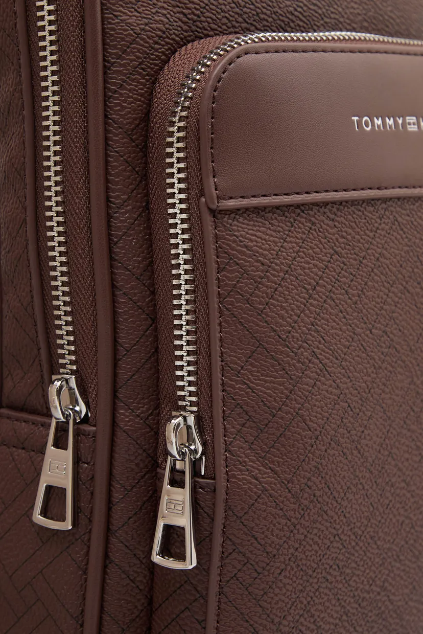 Sumka TH FLAG MONOGRAM SLING PACK 5