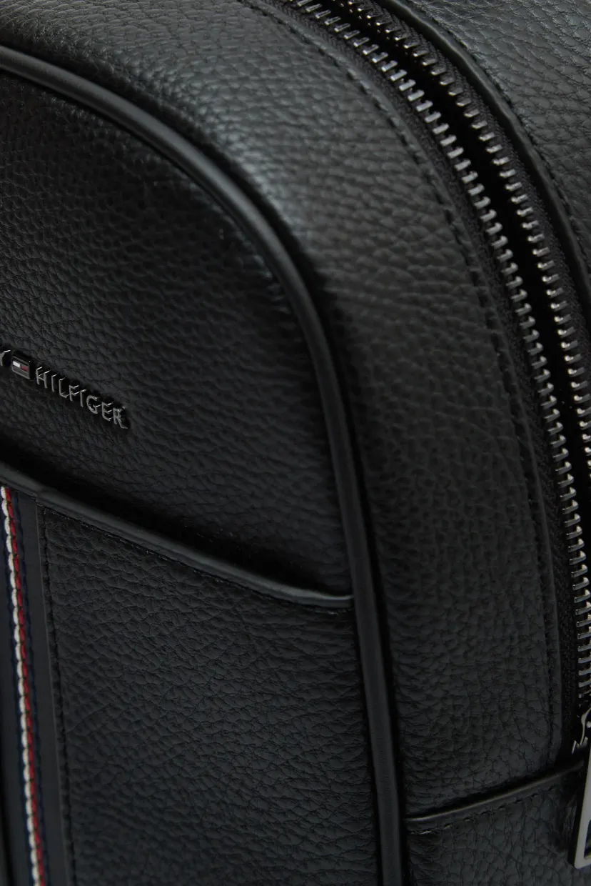 Sumka/TH CENTRAL SLINGPACK 5