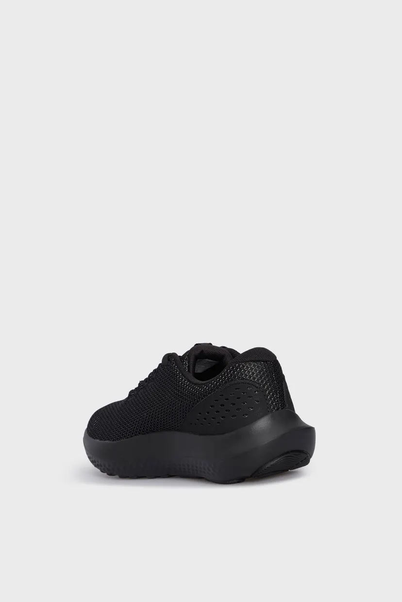 Krossovka UA Charged Surge 4 5