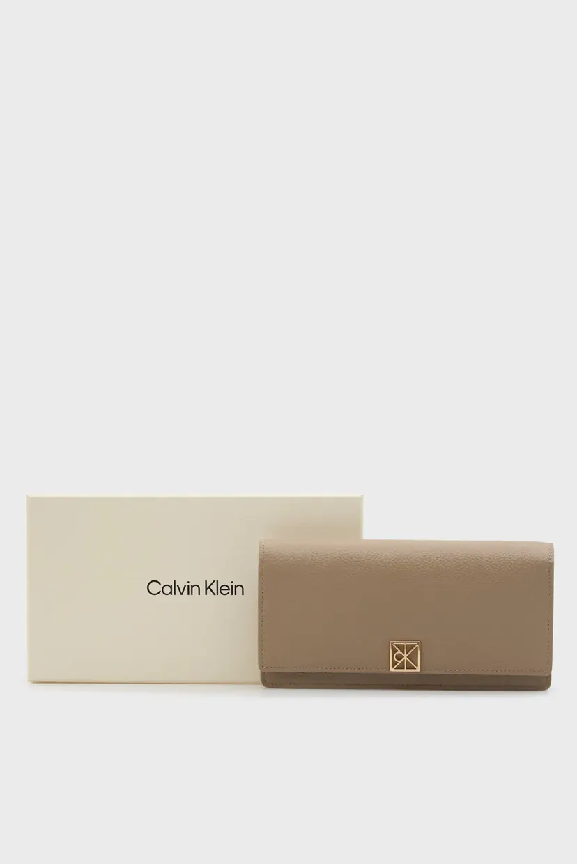 Hamyon/EMBLEM HW PEBBLE LONG BIFOLD 5