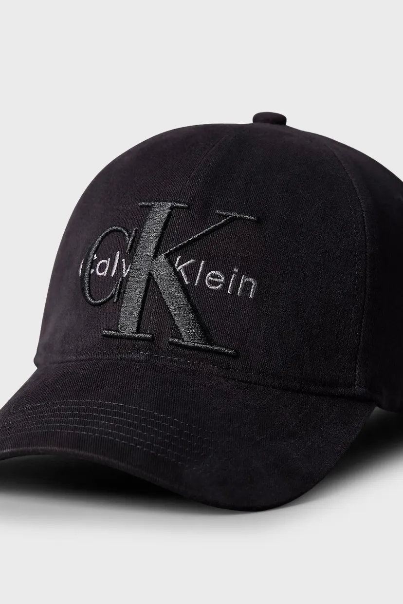 Kepka LARGE LAYERED MONOLOGO CAP 4