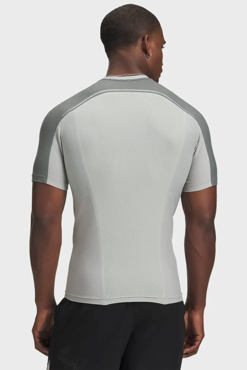 Futbolka/UA Halo Bonded Auxetic SS 3